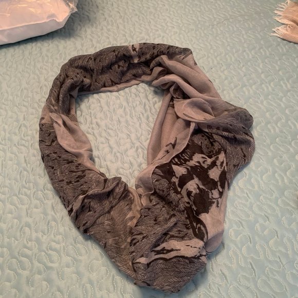 Scarf - Picture 2 of 2